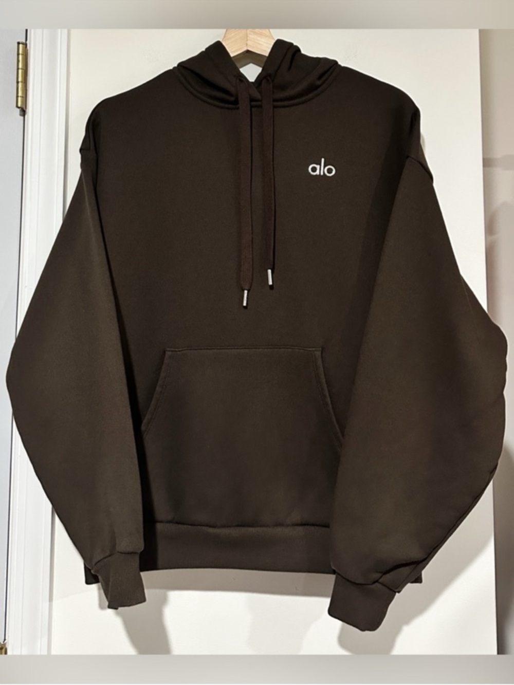 ALO Accolade Espresso Hoodie - Picture 3 of 8